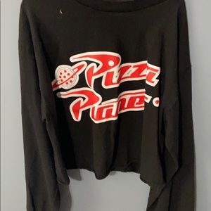 Pizza planet croptop size SM by the brand Disney